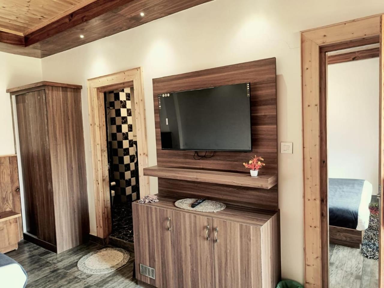 Trimounts-A Boutique Hotel & Wellnes Center In Tirthan Valley Banjār 외부 사진