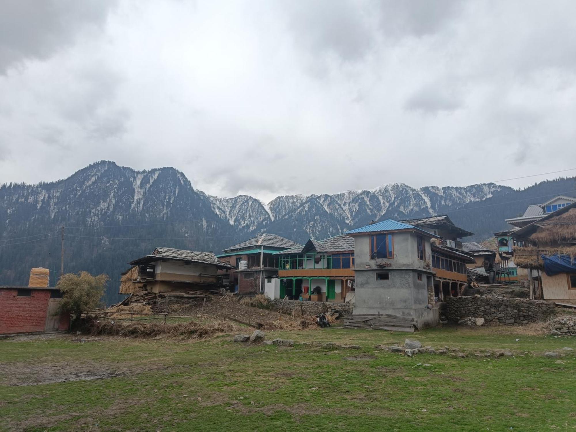 Trimounts-A Boutique Hotel & Wellnes Center In Tirthan Valley Banjār 외부 사진