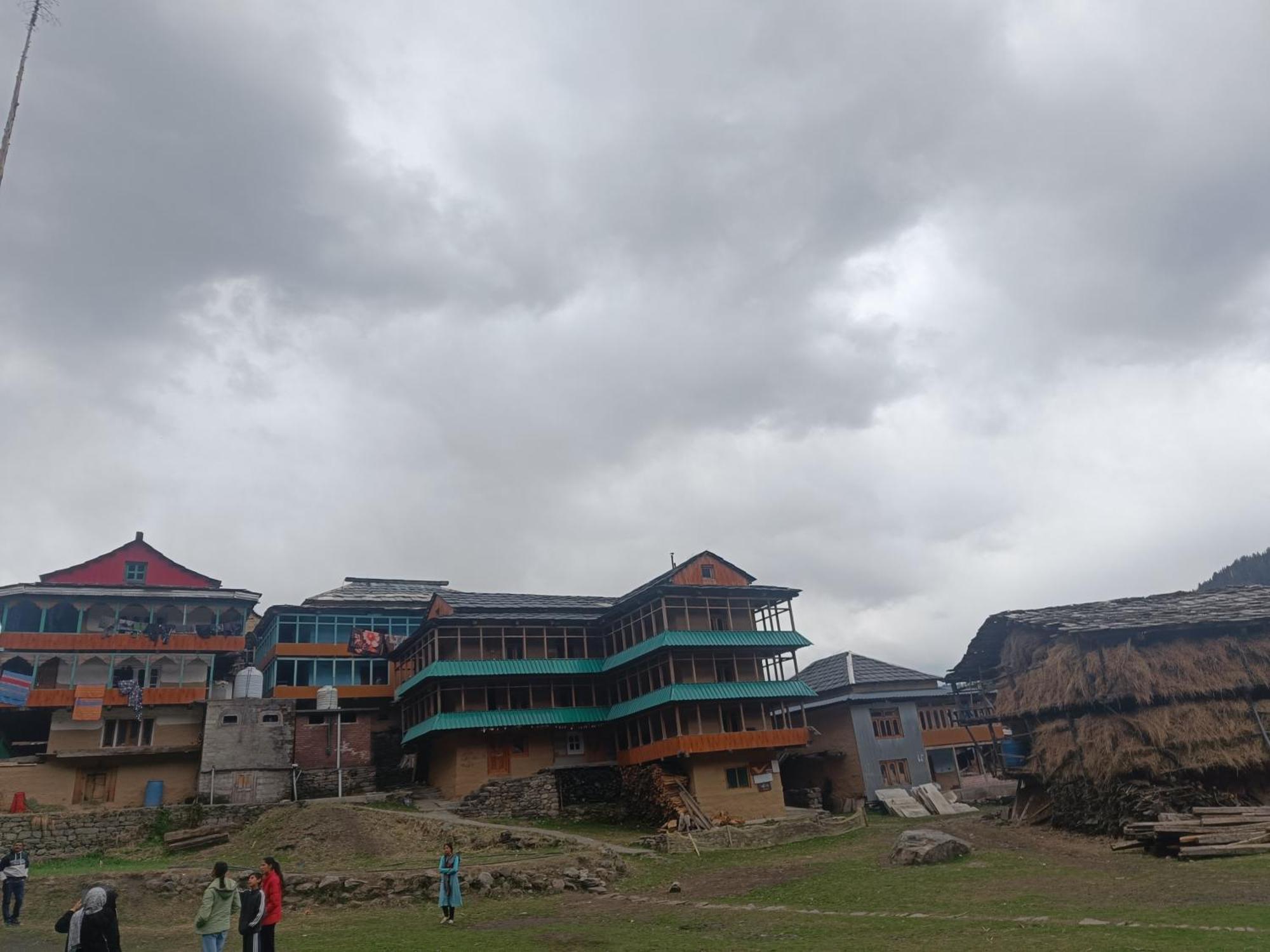 Trimounts-A Boutique Hotel & Wellnes Center In Tirthan Valley Banjār 외부 사진